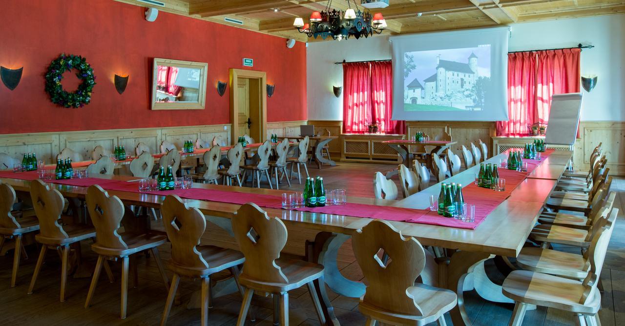 Hotel Zamek Bobolice Niegowa Exterior photo